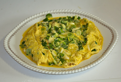 Omelette cébettes basebio